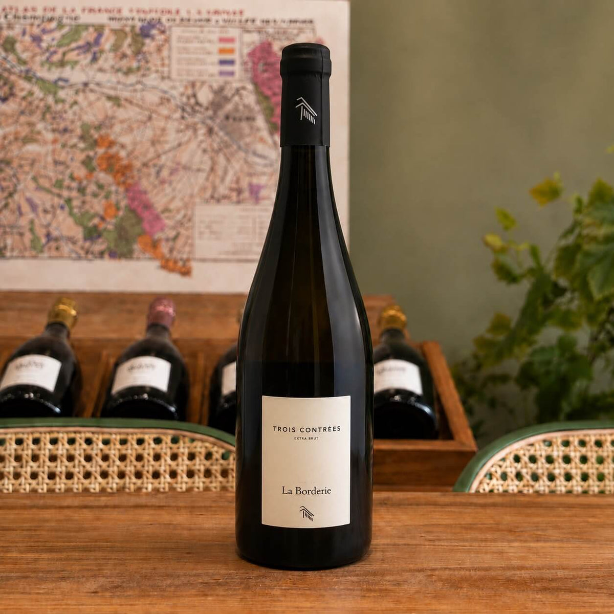 Bouteille de champagne Domaine de la Borderie Les Trois Contrées – Assemblage